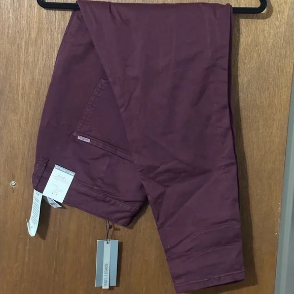 Plus Size Jeans - Picture 1 of 3